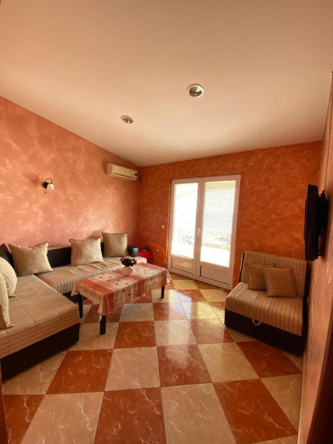 Apartmani Luksic Sutomore Εξωτερικό φωτογραφία