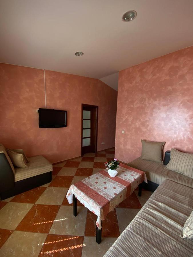 Apartmani Luksic Sutomore Εξωτερικό φωτογραφία