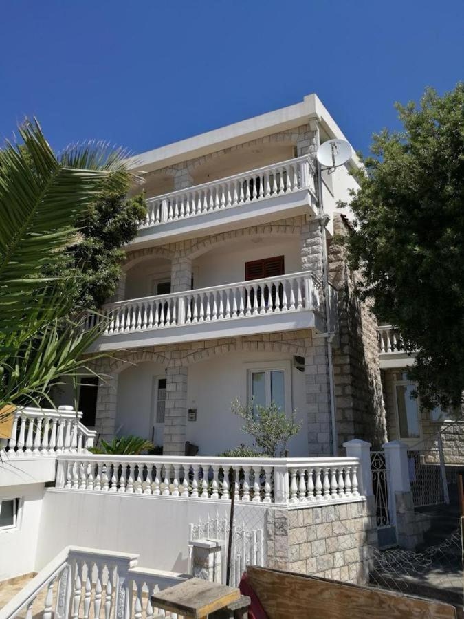 Apartmani Luksic Sutomore Εξωτερικό φωτογραφία