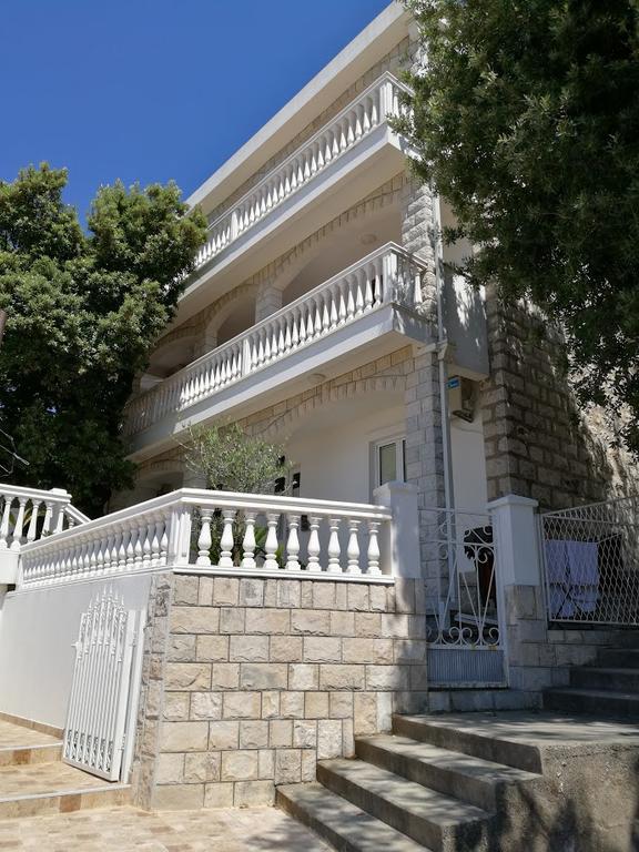 Apartmani Luksic Sutomore Εξωτερικό φωτογραφία